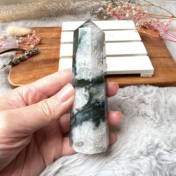 Gorgeous Moss Agate Tower - Picture 8 of 9